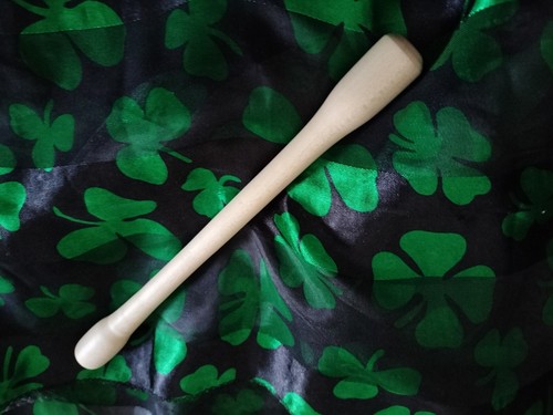 Bodhran beater tipper - /,